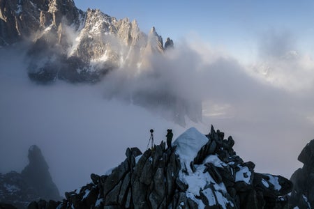 https://alphauniverseglobal.media.zestyio.com/Alpha-Universe-photo-by-Renan-Ozturk-210728_OZTURK_OCULUS_REDBULL_VR_BTS_029661.jpg?height=300&fit=bounds