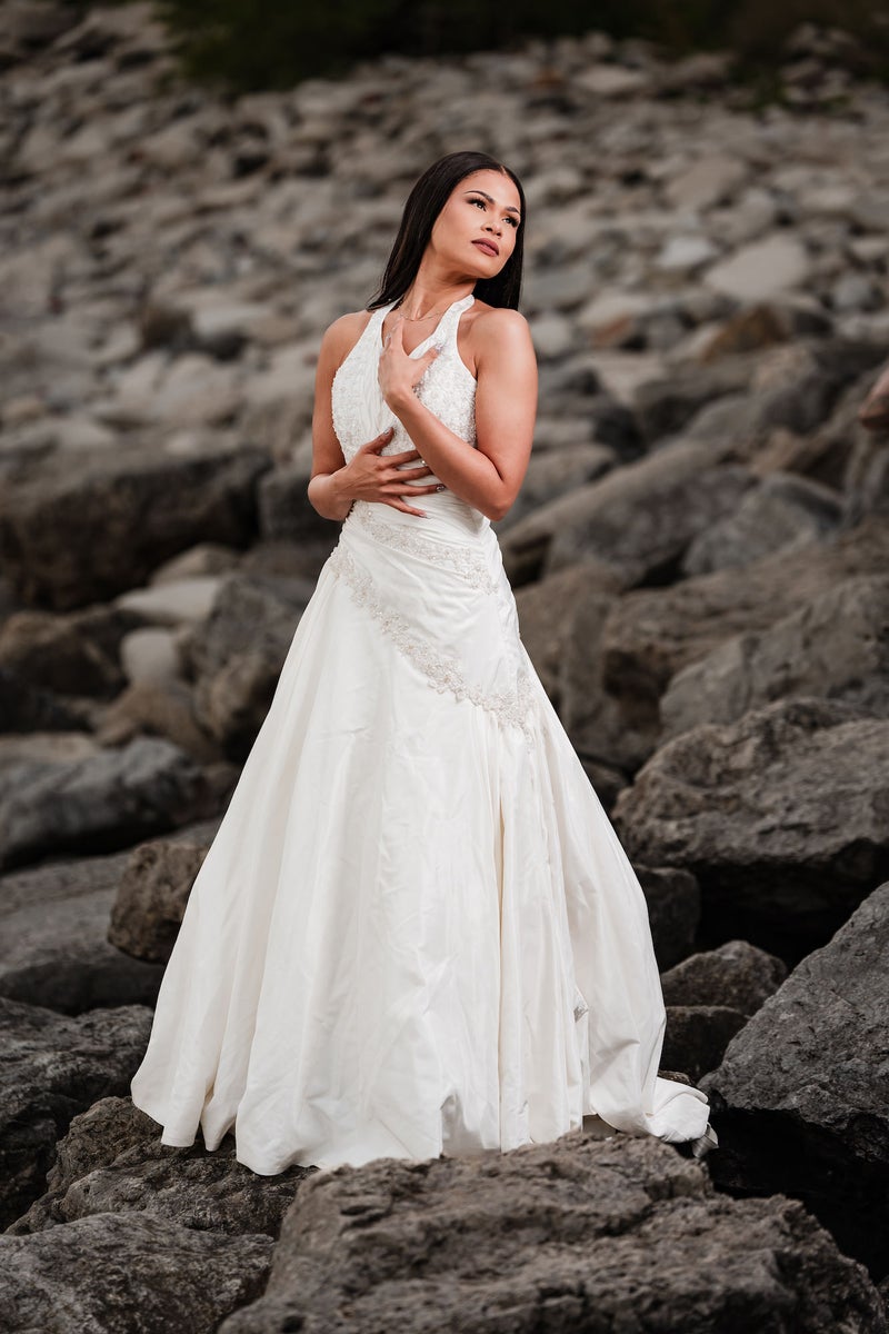 https://alphauniverseglobal.media.zestyio.com/Alpha-Universe-sonyA1-wedding-RaphNogal-006.jpg?height=1200&fit=bounds