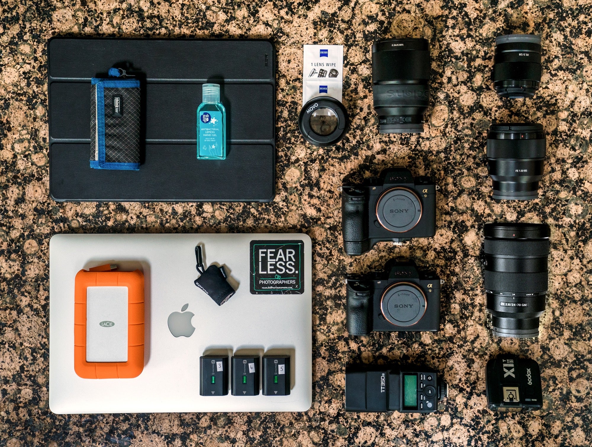 essential gear for wedding photography