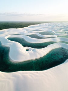 https://alphauniverseglobal.media.zestyio.com/Week-21-Scenic-Adventure-Sarah-Teng.HJa0xKETke.jpg?height=300&fit=bounds