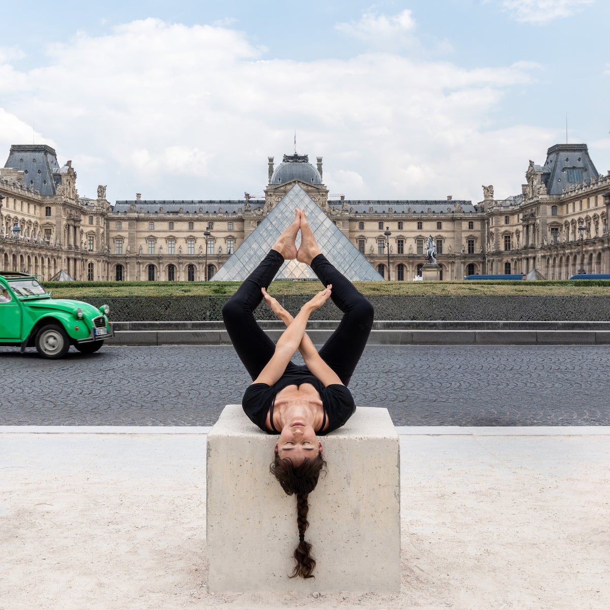 https://alphauniverseglobal.media.zestyio.com/alpha-universe-Ben-Willmore-yoga-Paris-France.jpg?height=1200&fit=bounds