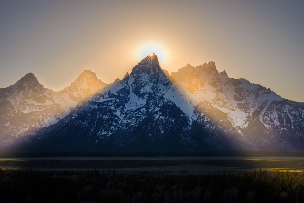 https://alphauniverseglobal.media.zestyio.com/alpha-universe-a7rvi-nate-luebbe-3.jpg?height=1200&fit=bounds