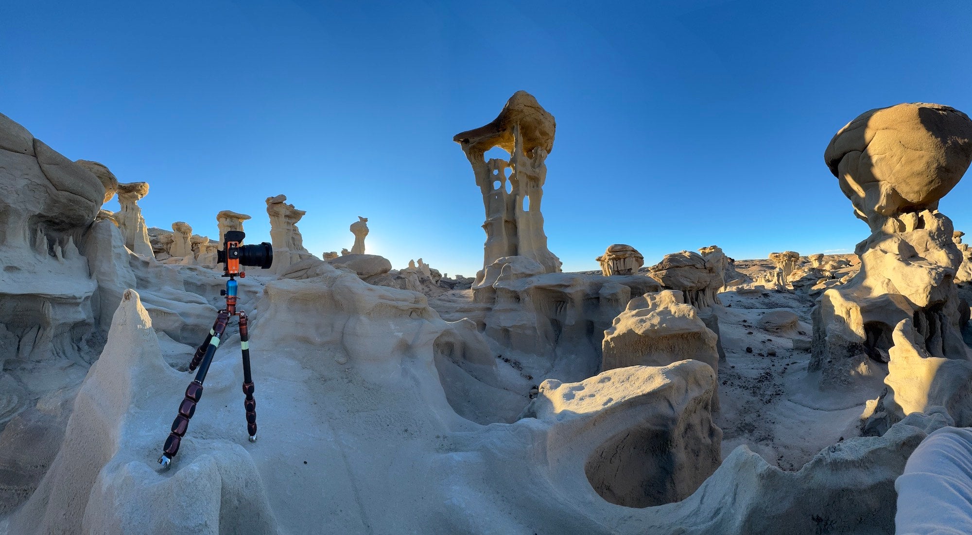 A camera and tripod set up at the Alien Throne in New Mexico&rsquo;s remote Valley of Dreams.