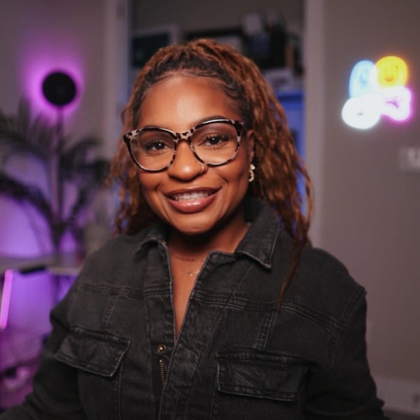 Headshot of Tayllor Lloyd